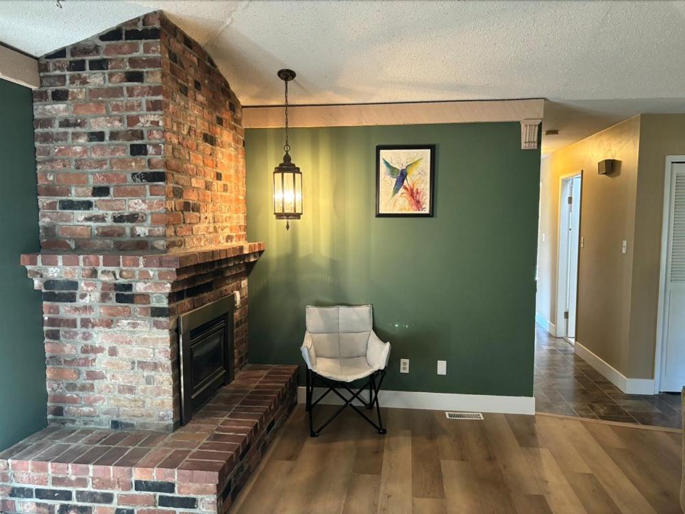 Cozy Retreat On Sandpiper Court - Room H With Share Bathroom Ричмонд Екстер'єр фото